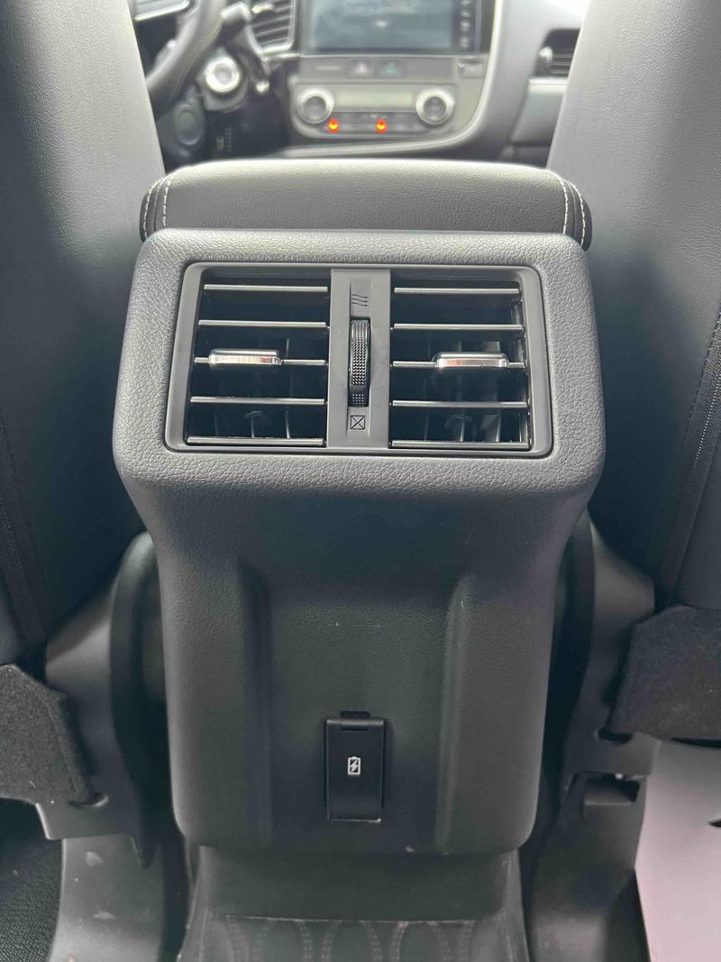 Mitsubishi Outlander, 2023 — фото 9 из 12