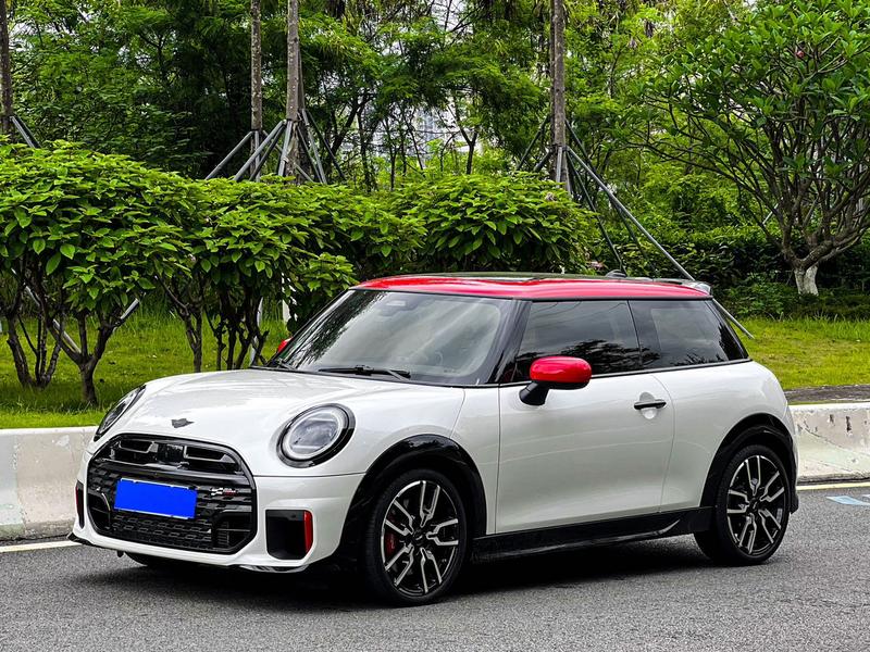 Mini Mini JCW, 2024 — купить в Смоленске под ключ