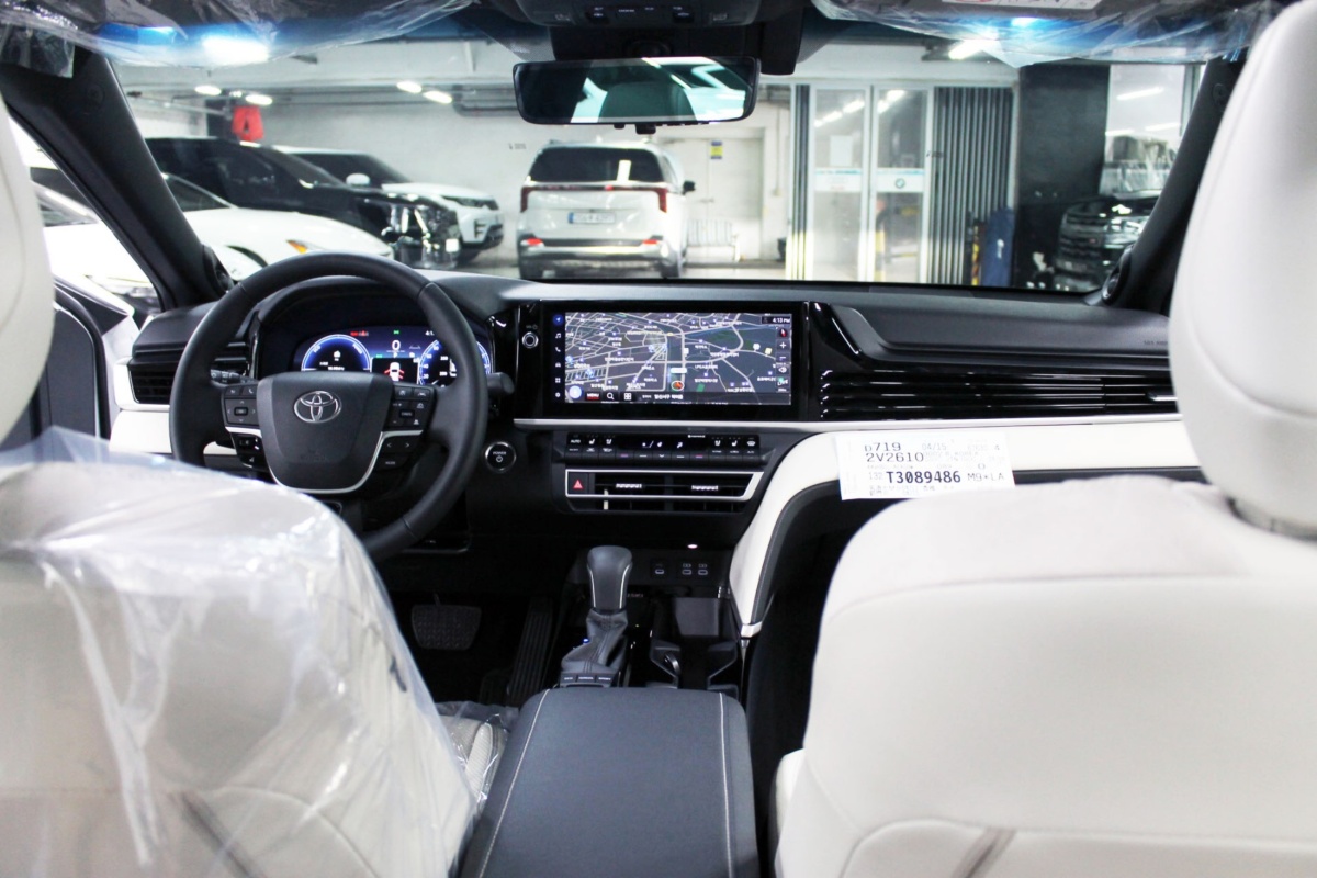 Toyota Camry, 2026 — фото 9 из 12