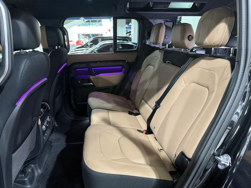 Land Rover Defender, 2025 — фото 9 из 10