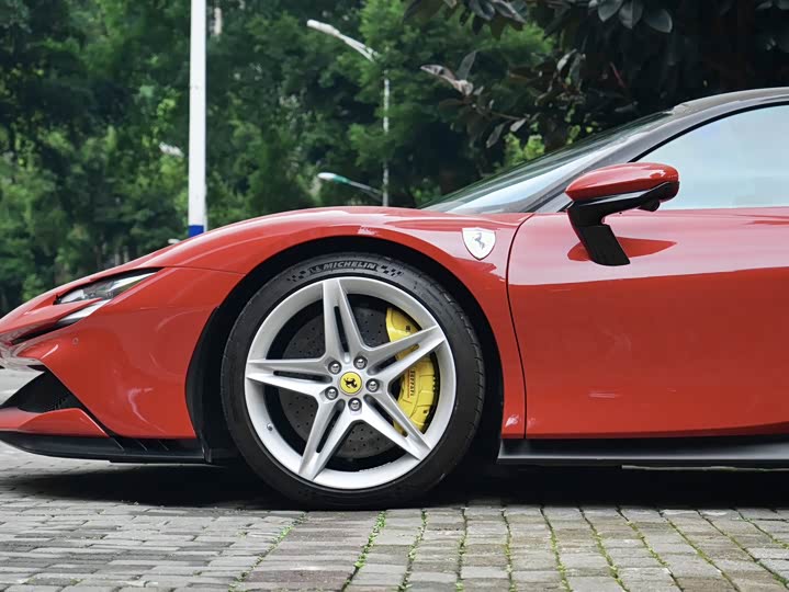 Ferrari SF90, 2023 — фото 6 из 9