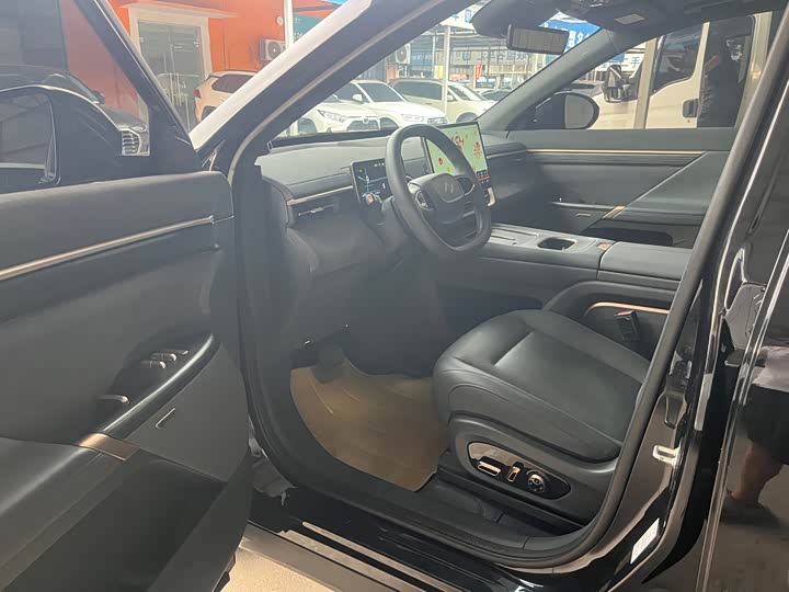 Dongfeng Yipai eπ 008, 2024 — фото 8 из 9