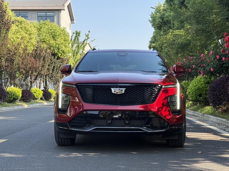 Cadillac XT4, 2023 — фото 2 из 11