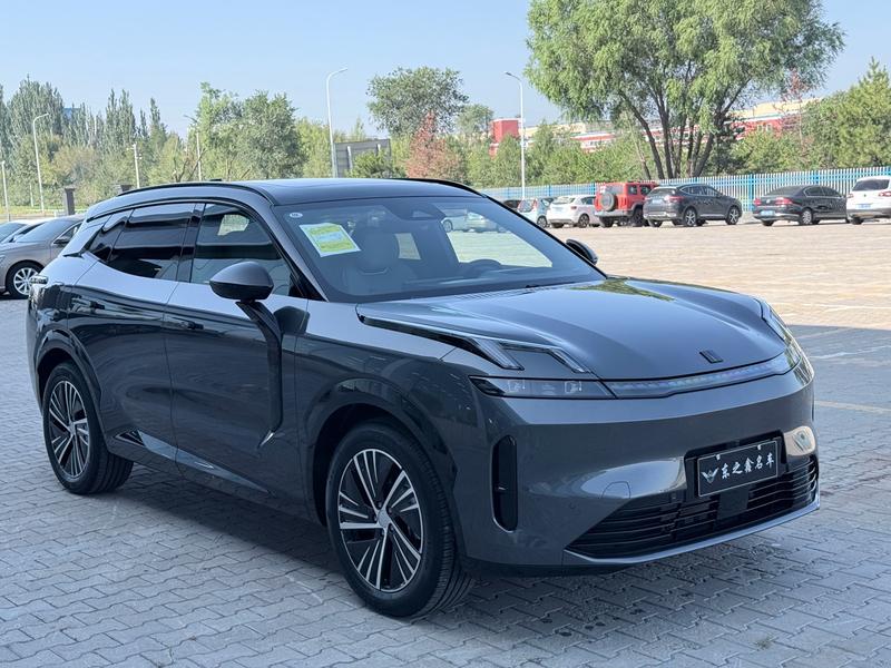 Lynk & Co 08 EM-P Hybrid, 2025 — фото 3 из 12