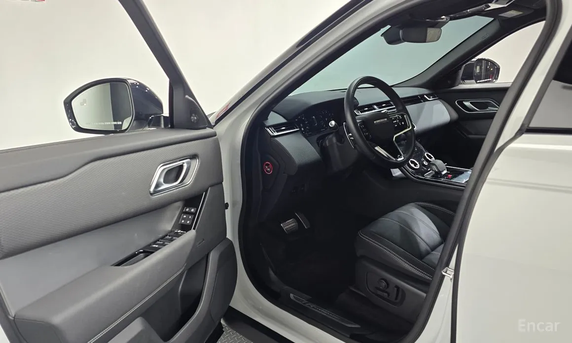Land Rover Range Rover Velar, 2022 — фото 10 из 12
