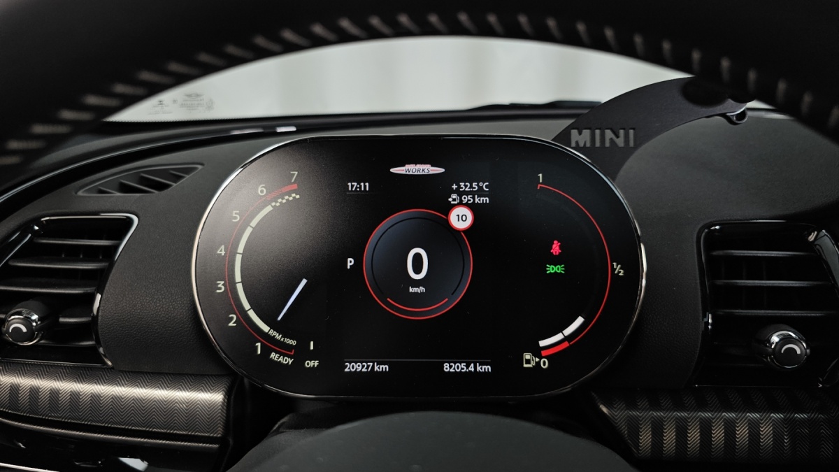 Mini Clubman, 2023 — фото 8 из 12