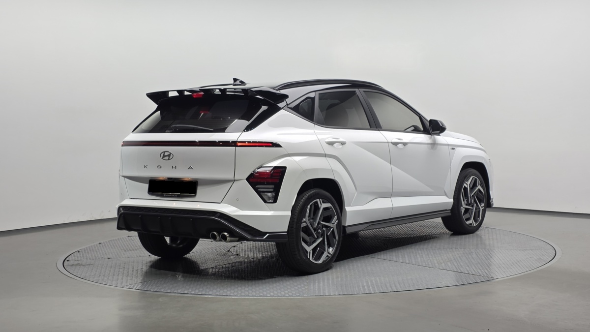 Hyundai Kona, 2023 — фото 2 из 12