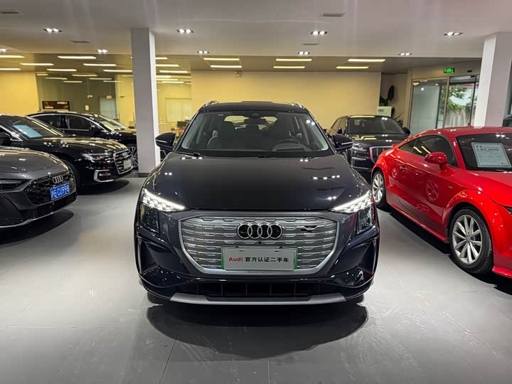 Audi Q5 e-tron, 2024 — фото 2 из 9