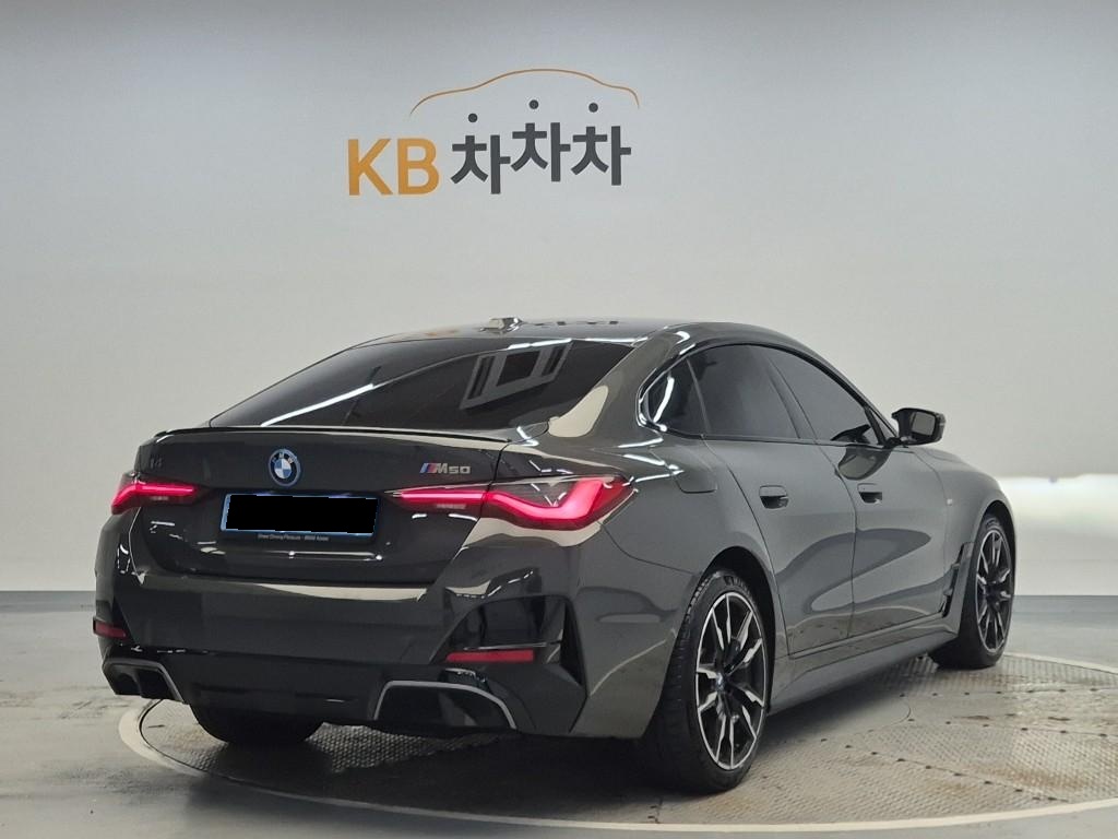 BMW i4, 2023 — фото 3 из 12