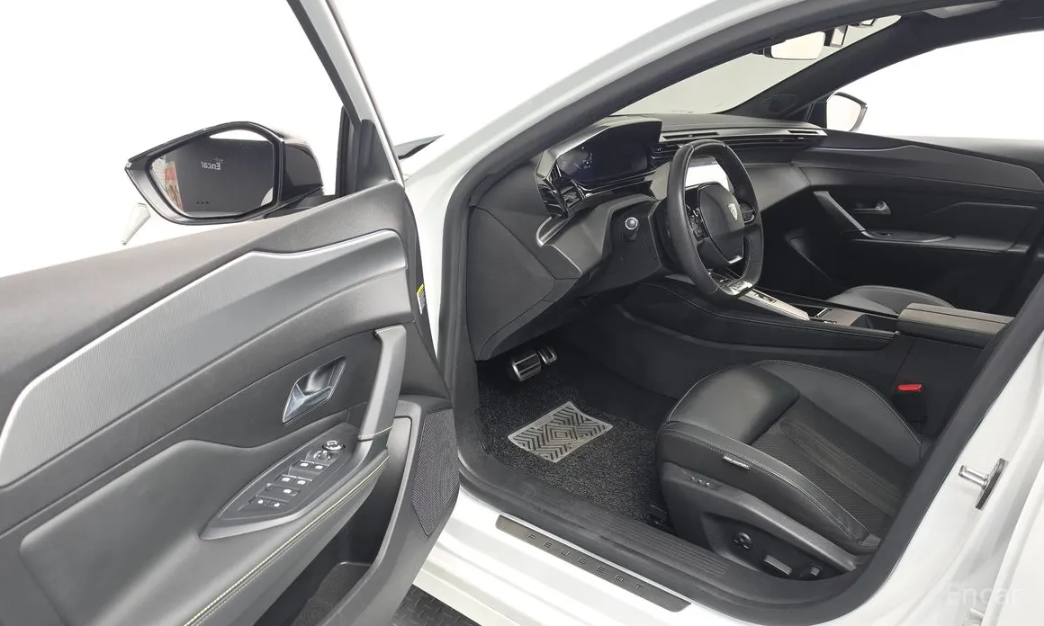 Peugeot 308, 2022 — фото 10 из 12
