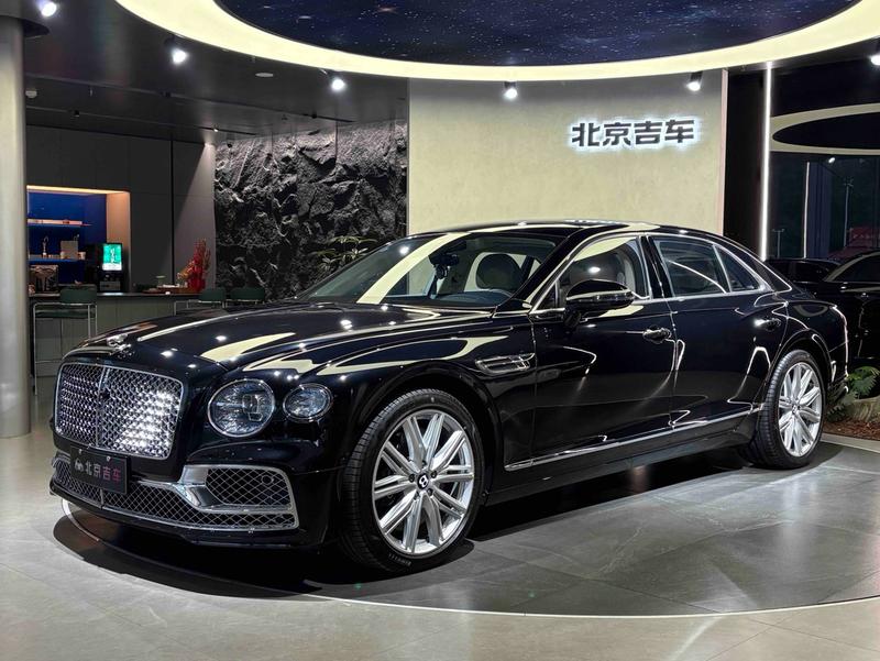 Bentley Flying Spur, 2024 — купить в Москве под ключ