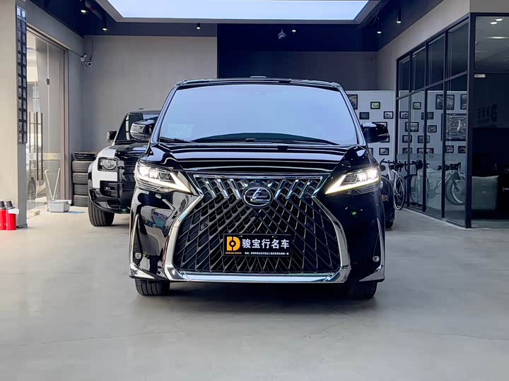 Lexus LM, 2021 — фото 2 из 9