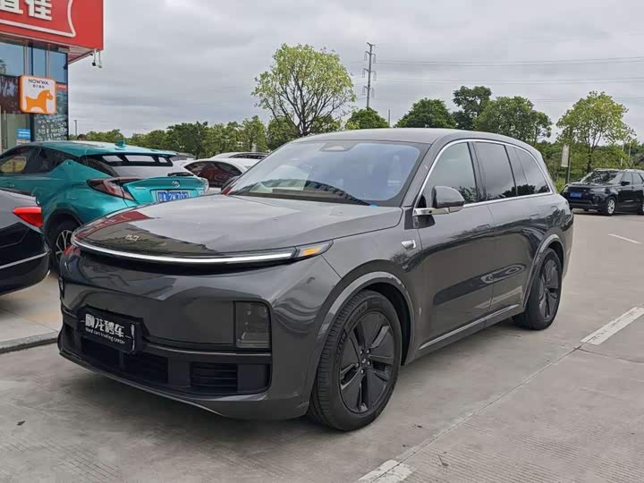 LiXiang L8, 2024 — купить в Санкт-Петербурге под ключ