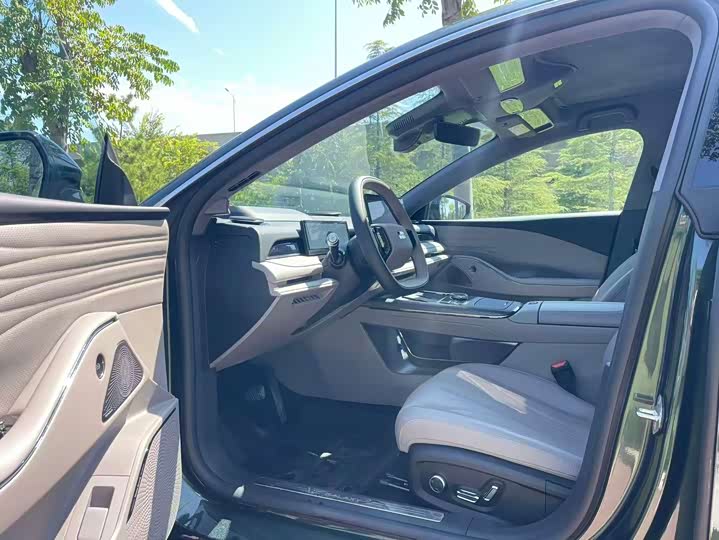 Geely Galaxy Starshine 8 EM-i, 2025 — фото 4 из 9