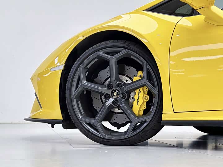 Lamborghini Huracán, 2022 — фото 5 из 9