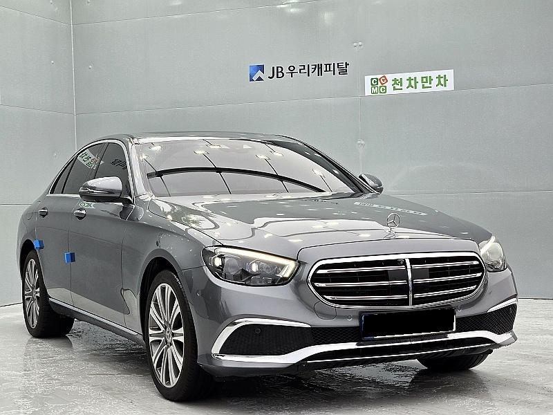 Mercedes-Benz E-Class, 2022 — фото 4 из 12