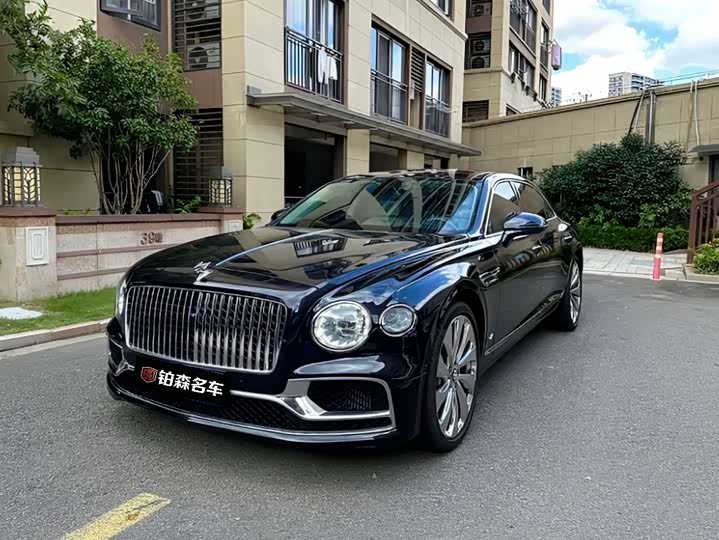 Bentley Flying Spur, 2022 — купить в Тамбове под ключ