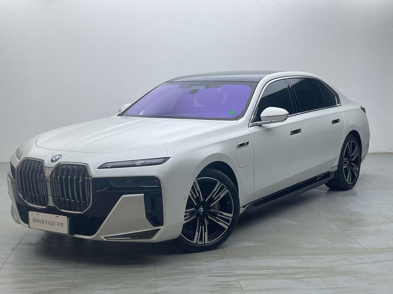 BMW i7, 2025 — купить в Иванове под ключ
