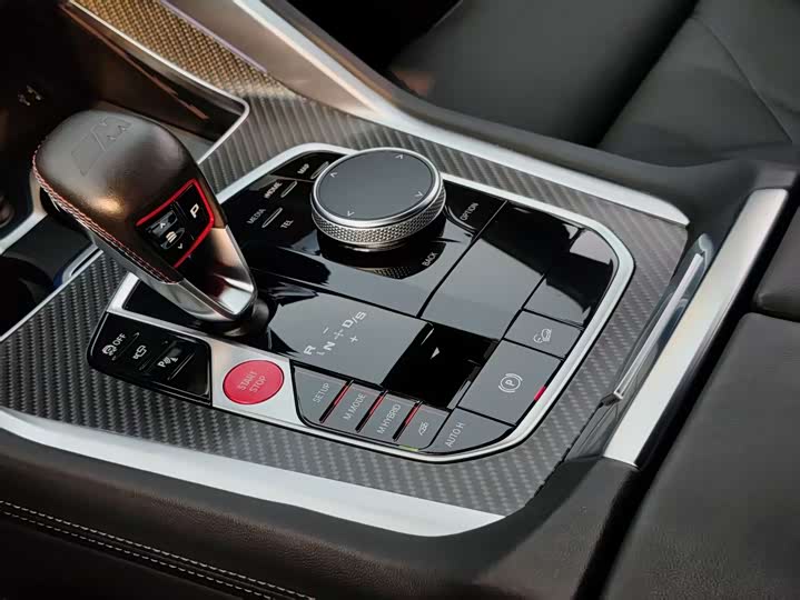 BMW XM, 2024 — фото 9 из 9