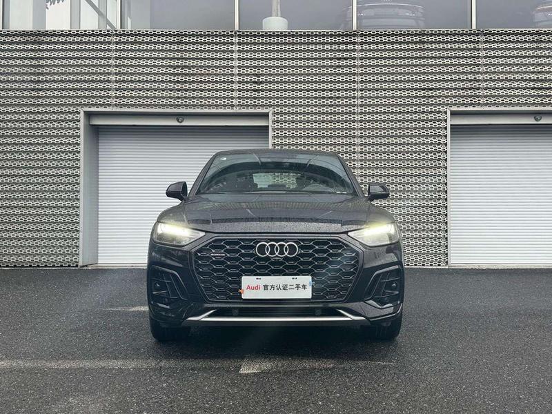 Audi Q5L Sportback, 2023 — фото 2 из 12