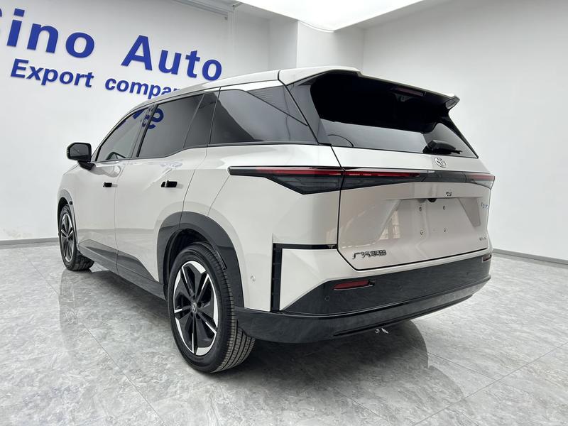 Toyota bZ3X, 2025 — фото 5 из 12
