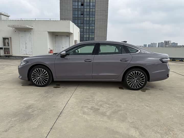 Volkswagen Passat, 2024 — фото 8 из 9