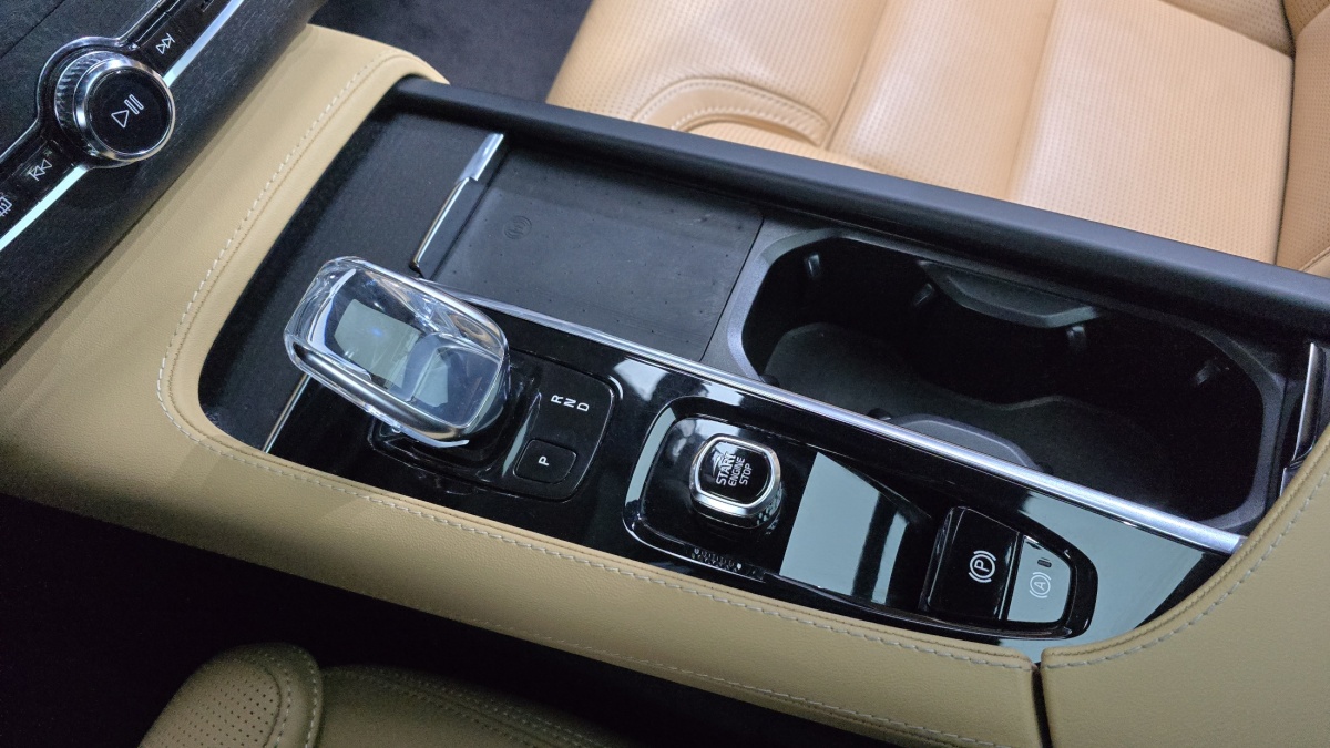 Volvo XC90, 2022 — фото 9 из 12