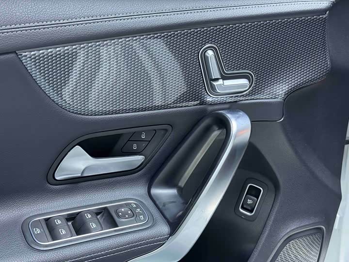 Mercedes-Benz A-Class, 2022 — фото 6 из 9