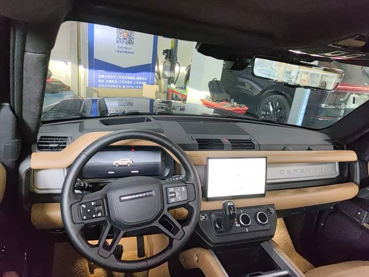 Land Rover Defender, 2025 — фото 5 из 5
