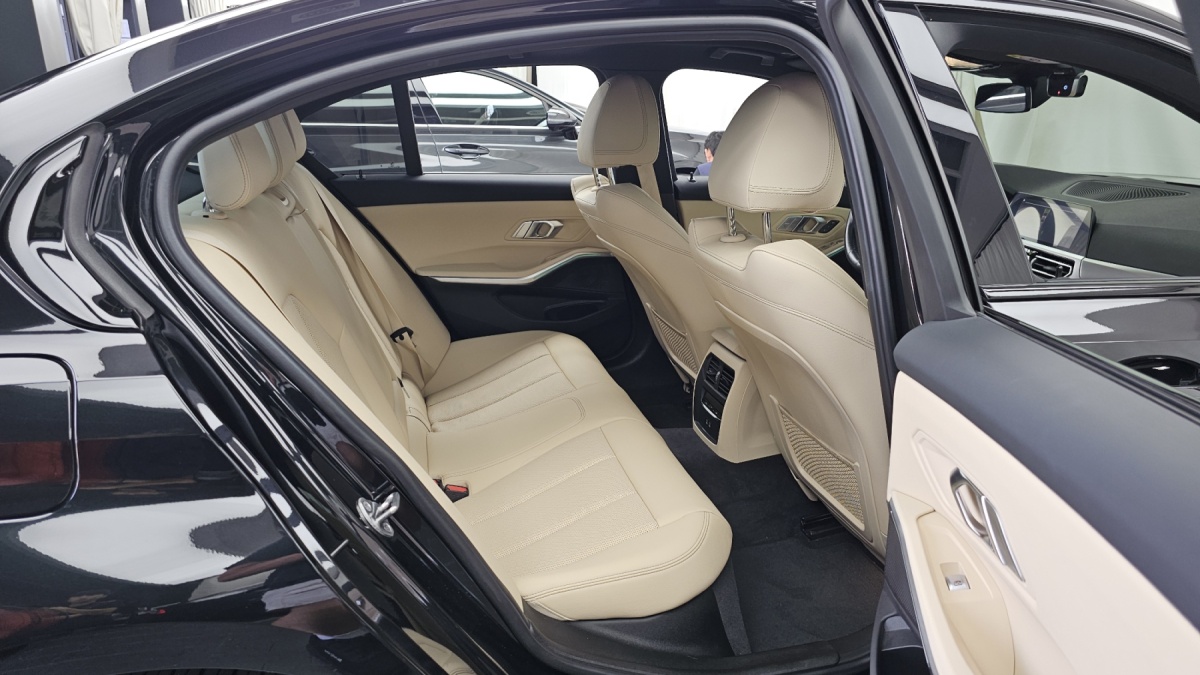 BMW 3 Series, 2022 — фото 11 из 12