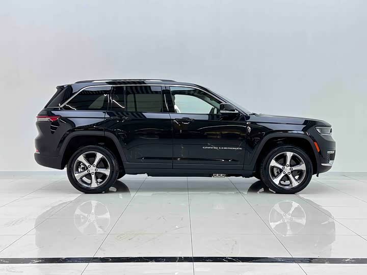 Jeep Grand Cherokee Hybrid, 2026 — фото 5 из 9