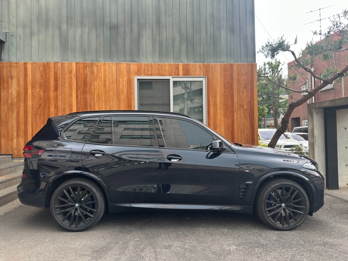 BMW X5, 2025 — фото 10 из 11