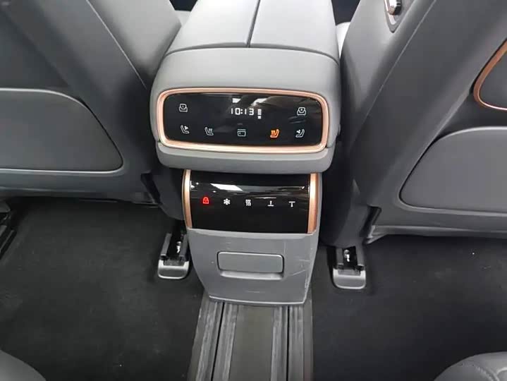 Dongfeng Yipai eπ 008, 2024 — фото 5 из 9