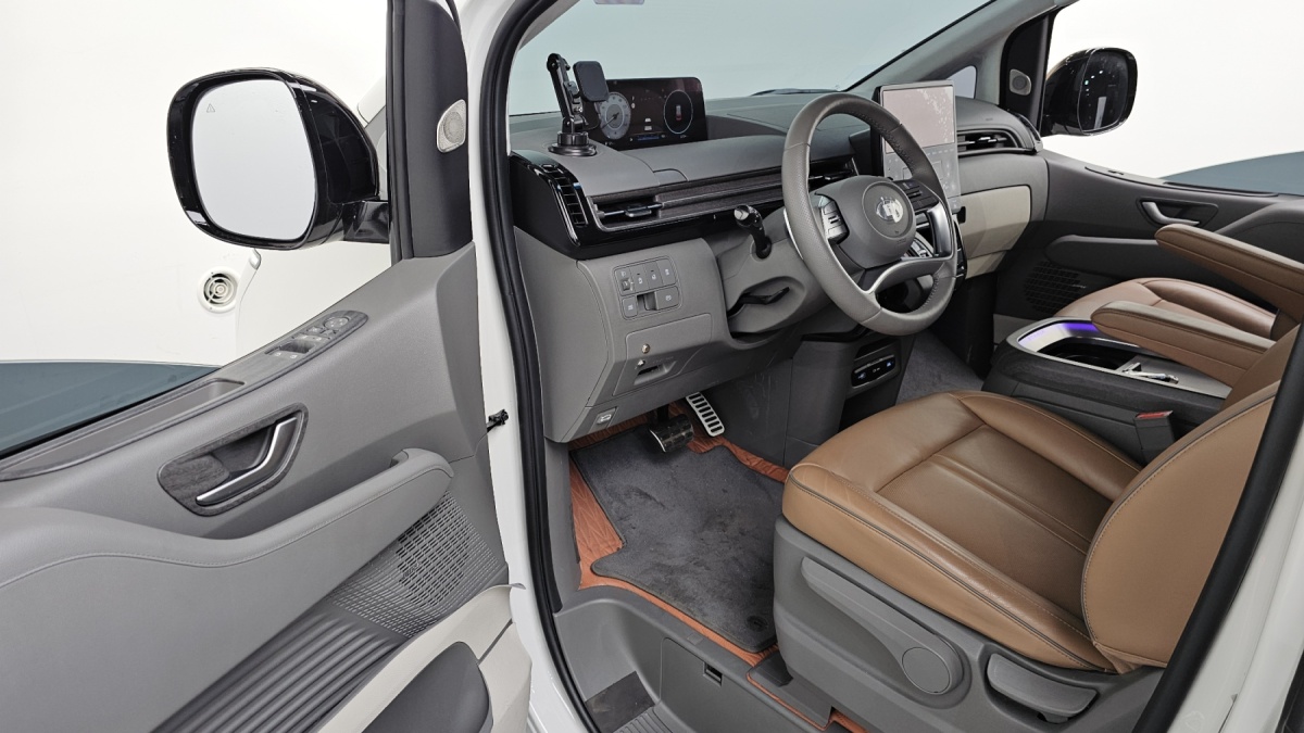 Hyundai Staria, 2022 — фото 10 из 12