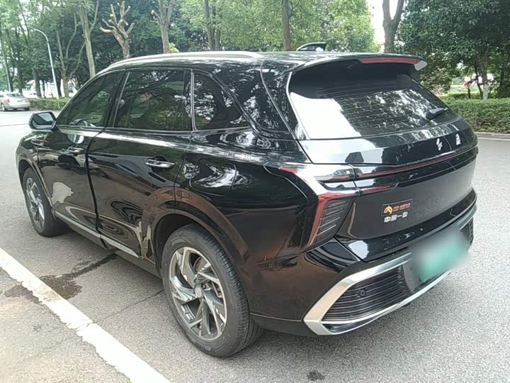 Hongqi HS3 Hybrid, 2024 — фото 5 из 9