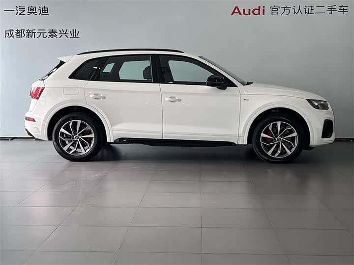 Audi Q5L, 2023 — фото 3 из 9