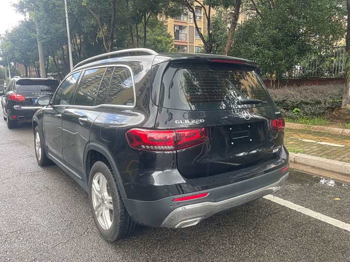 Mercedes-Benz GLB-Class, 2023 — фото 6 из 9