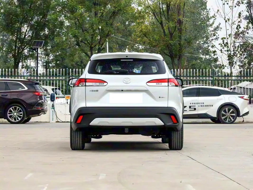 Toyota Corolla Cross, 2026 — фото 4 из 10