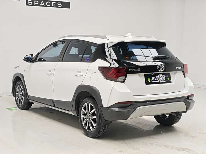 Toyota Yaris L Hatchback, 2022 — фото 6 из 9
