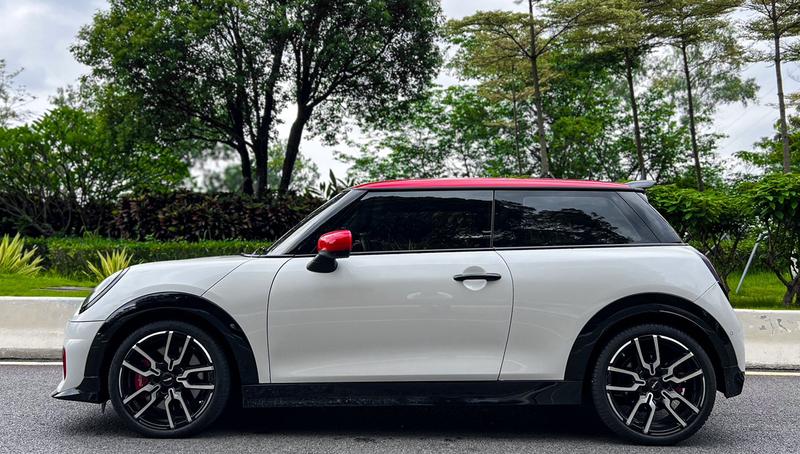 Mini Mini JCW, 2024 — фото 4 из 12