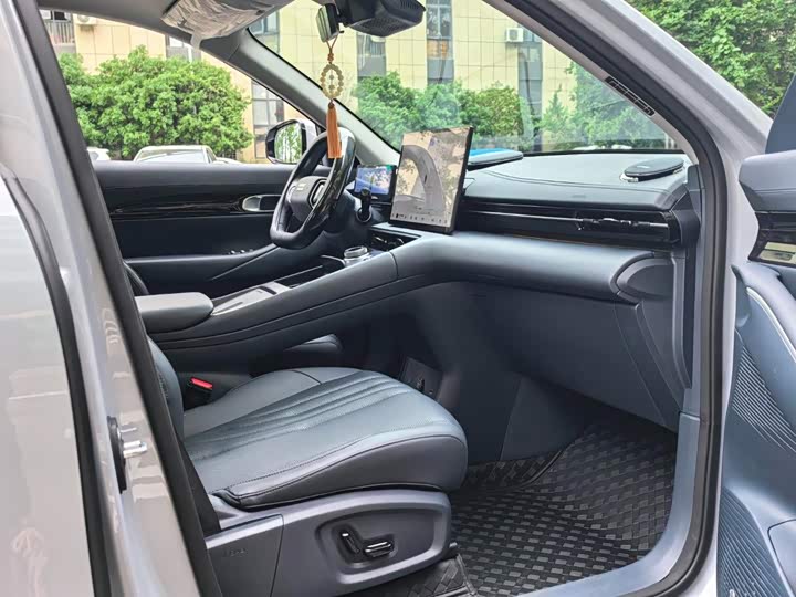 Geely Galaxy E5, 2025 — фото 7 из 9