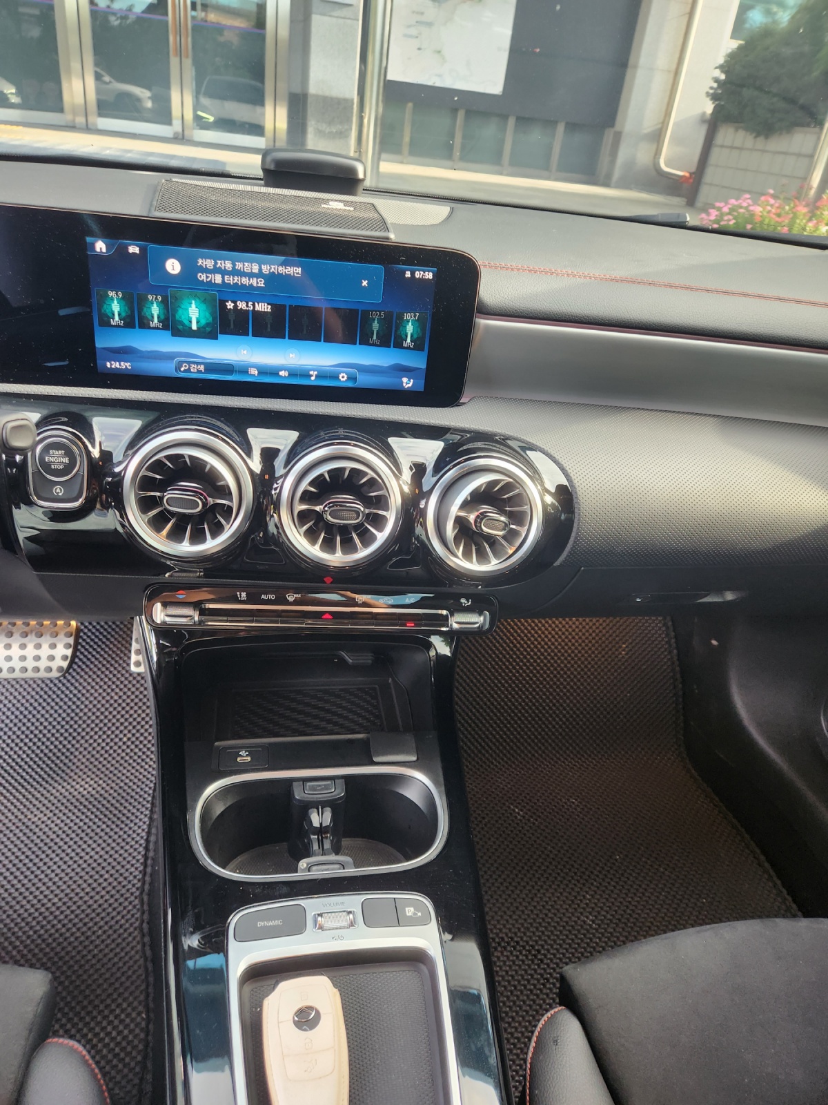 Mercedes-Benz CLA-Class, 2023 — фото 2 из 10