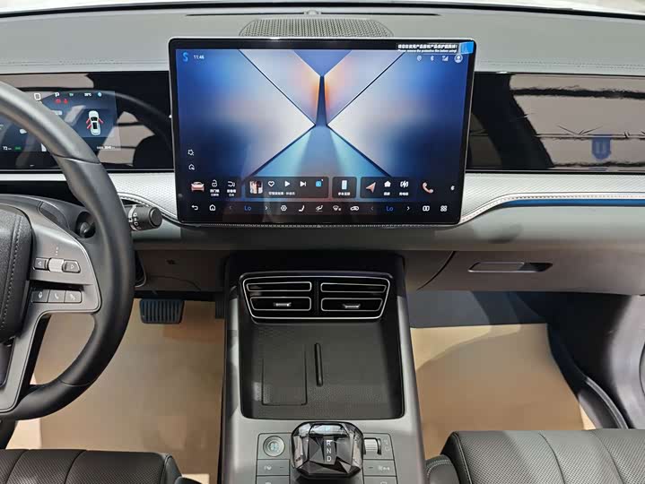 BYD Song Pro Hybrid, 2024 — фото 7 из 9