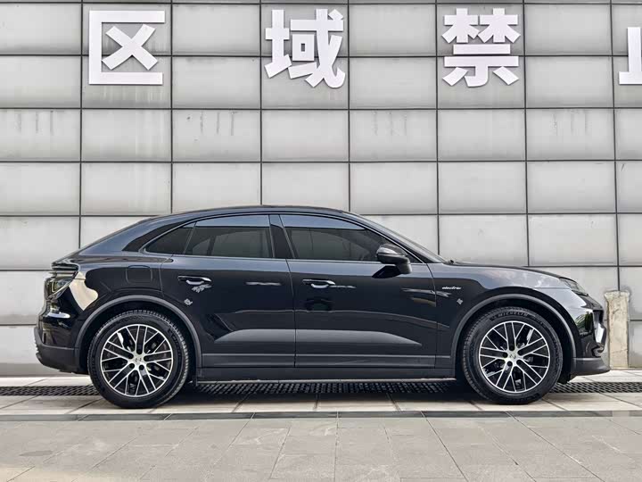 Porsche Macan EV, 2026 — фото 4 из 7