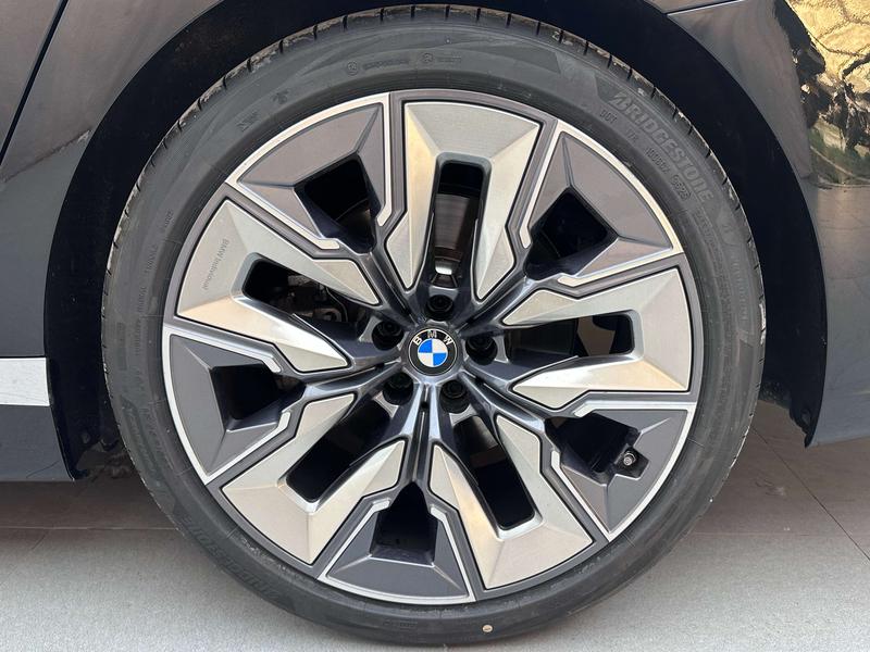 BMW 7 Series, 2025 — фото 6 из 12