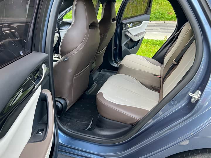 BYD Qin Plus, 2024 — фото 8 из 9