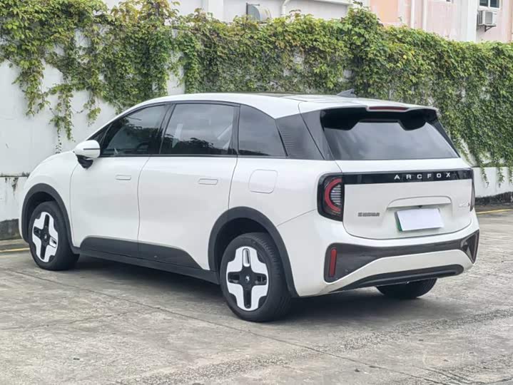 BAIC Arcfox Kaola S, 2024 — фото 2 из 9