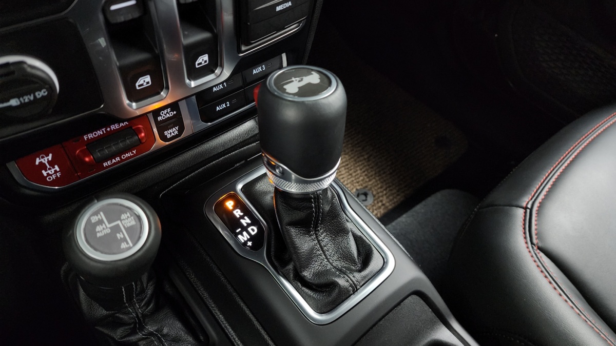 Jeep Wrangler, 2023 — фото 8 из 12