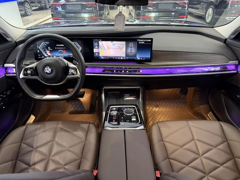 BMW 7 Series, 2023 — фото 8 из 12