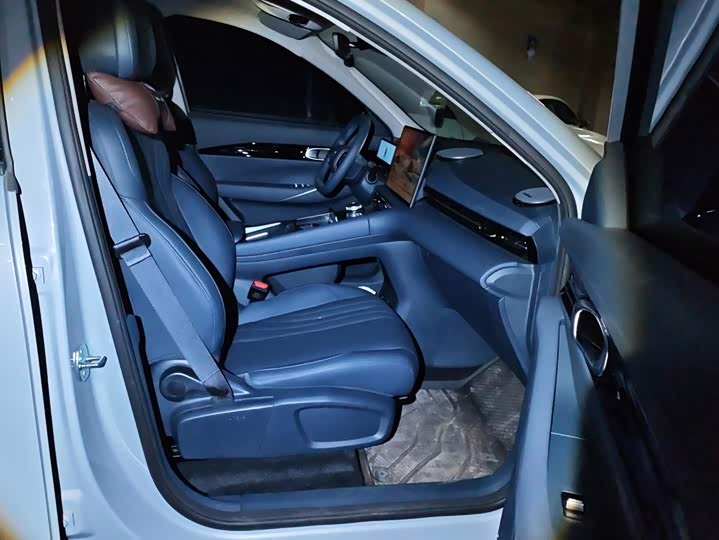 Geely Galaxy M7, 2026 — фото 8 из 9